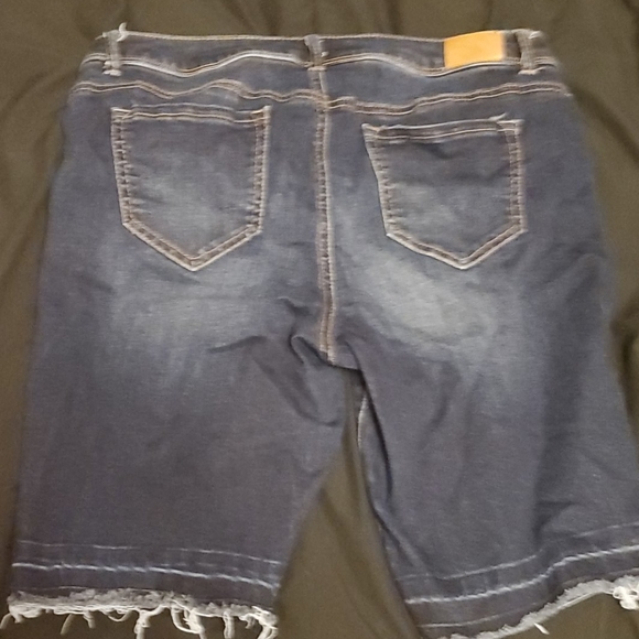 Jean Shorts - Picture 2 of 3